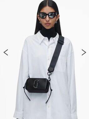 Marc Jacobs Black Leather Crossbody Camera Bag with Wide Strap